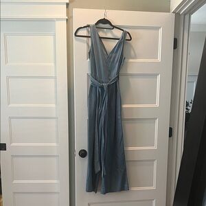 Elegant Blue Sleeveless Dress